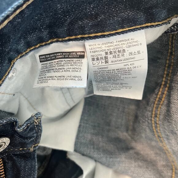 Levi's Men's 559 Relaxed Fit Straight Leg Dark Wash Denim Jeans | Size 38x34 - Picture 6 of 6